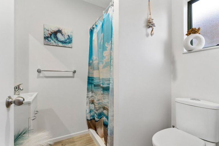 Photo of property in 136b Sharyn Place, Whangamata, 3620