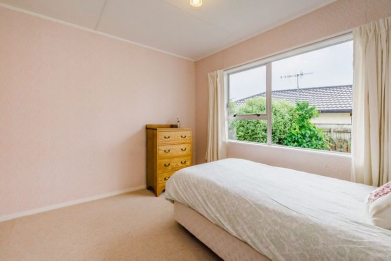 Photo of property in 28 Sunshine Avenue, Paraparaumu, 5032