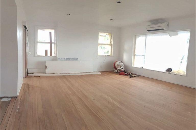 Photo of property in 31 Clifford Road, Johnsonville, Wellington, 6037