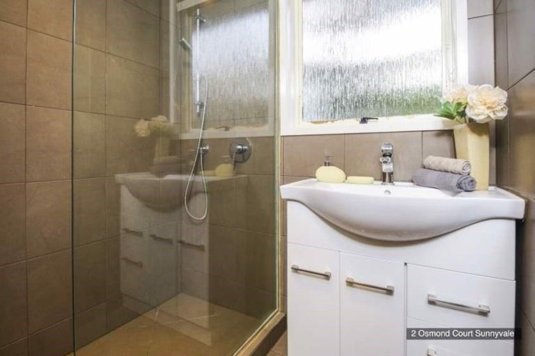 Photo of property in 2 Osmond Court, Sunnyvale, Auckland, 0612