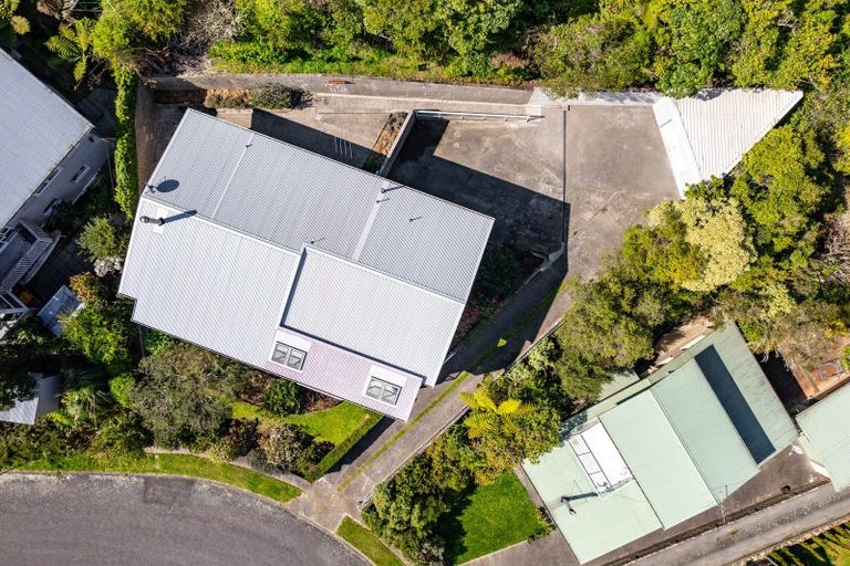 Photo of property in 29 Seaview Crescent, Picton, 7220