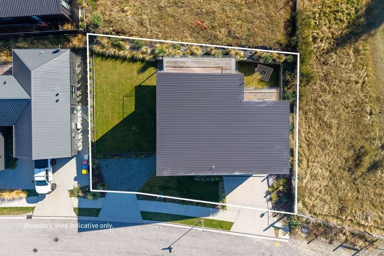 Photo of property in 60 Kirimoko Crescent, Wanaka, 9305