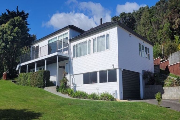 Photo of property in 10 Compass Way, Whitby, Porirua, 5024