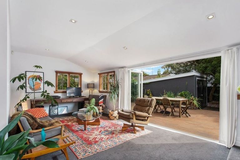 Photo of property in 75 Ranfurly Street, St Albans, Christchurch, 8014