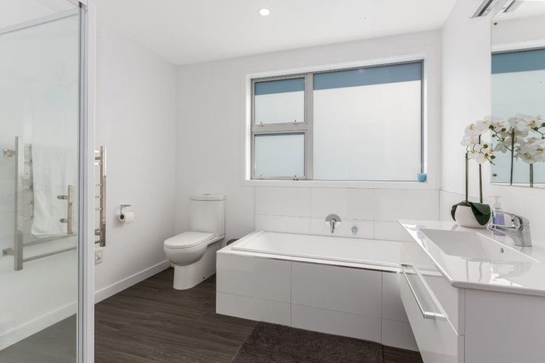 Photo of property in 87 Endeavour Drive, Whitby, Porirua, 5024