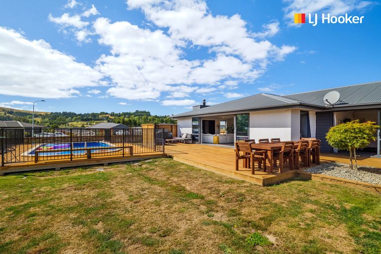 Photo of property in 90 Severn Street, Green Island, Dunedin, 9018