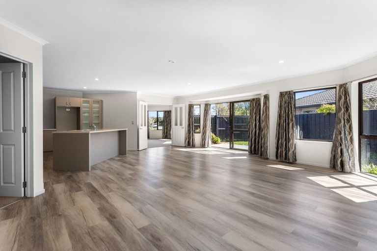 Photo of property in 12 Riverview Road, Rangiora, 7400