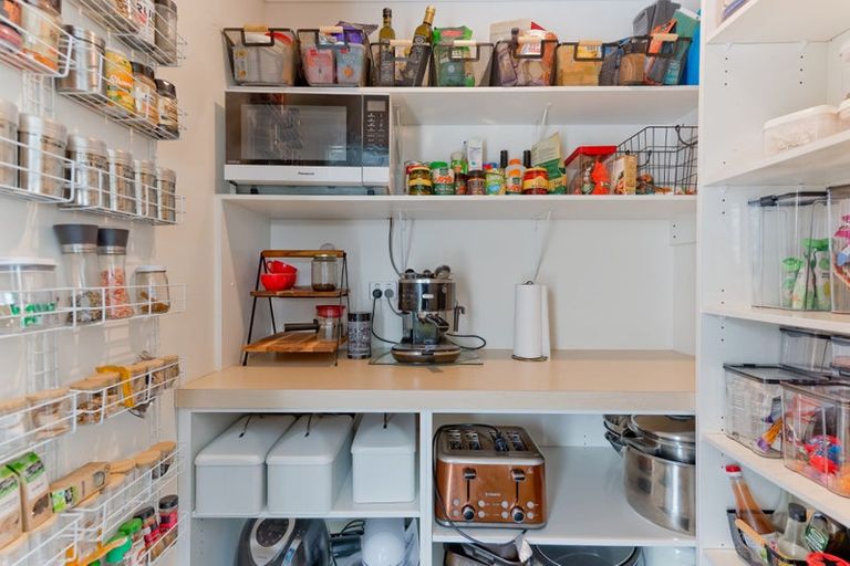 Photo of property in 13 Papa Orchard Drive, Kumeu, 0810