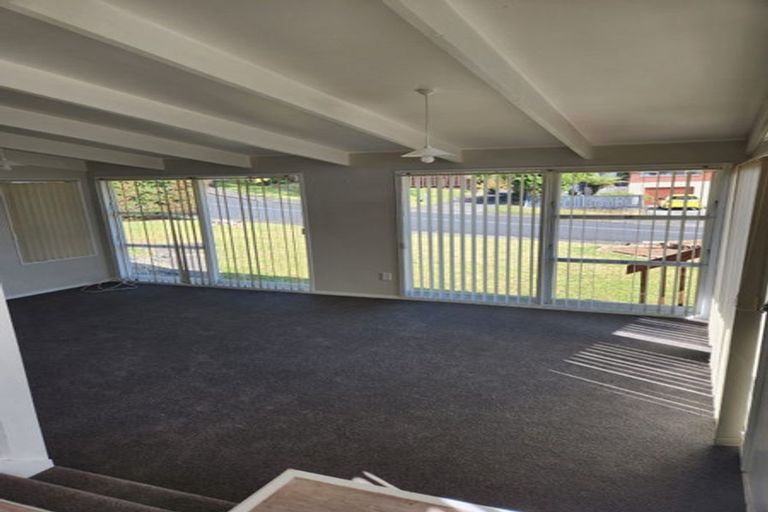 Photo of property in 1 Margan Place, Red Hill, Papakura, 2110