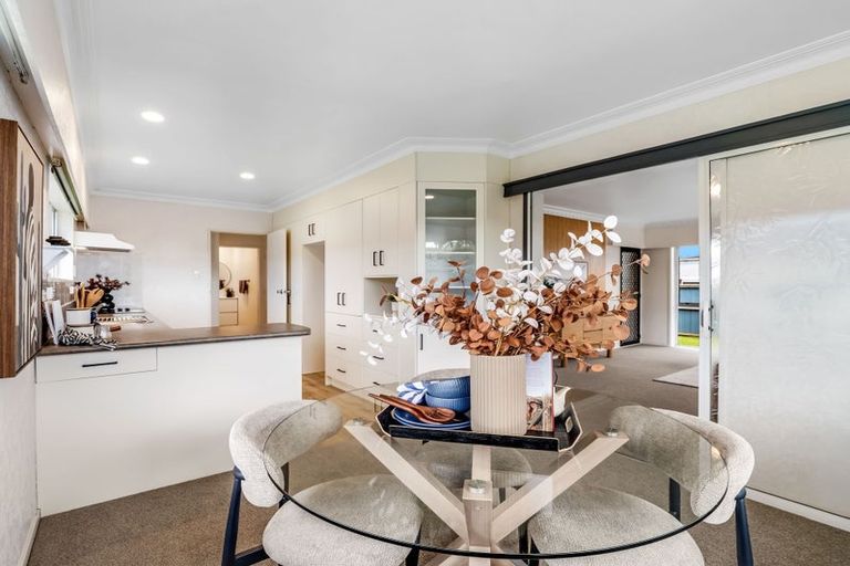 Photo of property in 2 Tupaea Place, Otumoetai, Tauranga, 3110