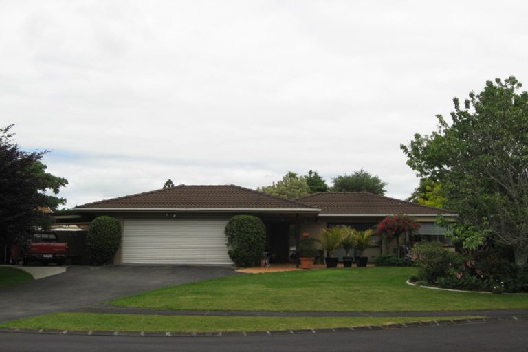 Photo of property in 14 Foxbridge Lane, Conifer Grove, Takanini, 2112