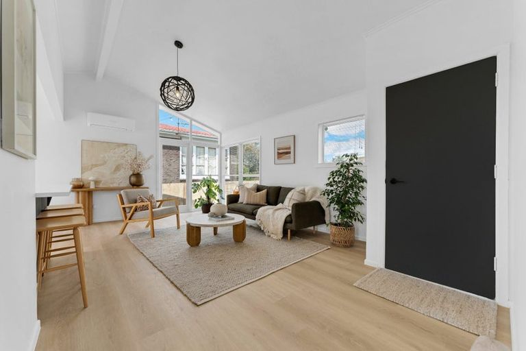 Photo of property in 36 Normandy Place, Henderson, Auckland, 0610