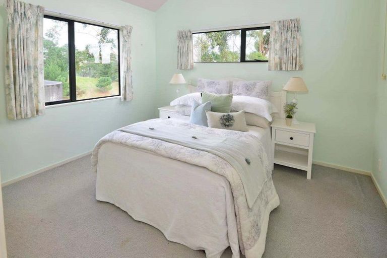 Photo of property in 114 Kennedy Road, Dairy Flat, Albany, 0792