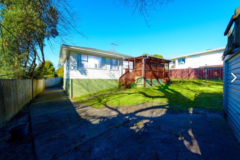 Photo of property in 24 Bellringer Road, Massey, Auckland, 0614