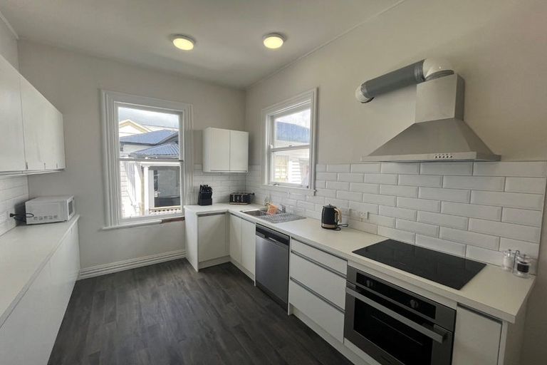 Photo of property in 212 The Terrace, Wellington Central, Wellington, 6011