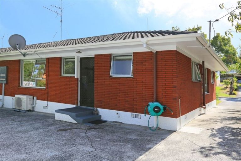 Photo of property in 5/1 Takapu Street, Henderson, Auckland, 0612