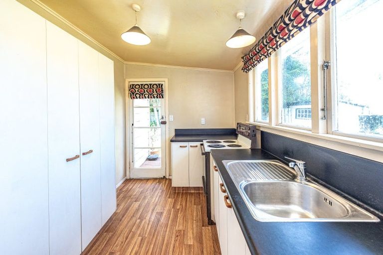 Photo of property in 10 Cavell Place, Gonville, Whanganui, 4501