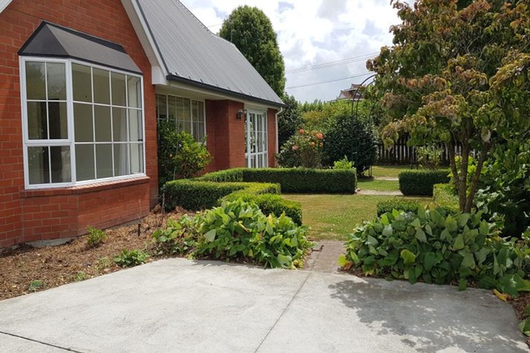 Photo of property in 6 Brookford Place, Westmorland, Christchurch, 8025