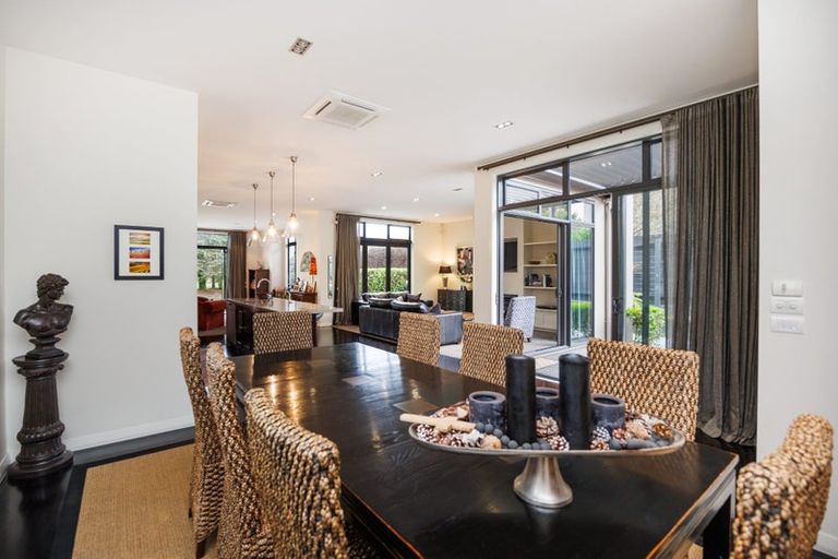 Photo of property in 25 Montgomery Terrace, Hokowhitu, Palmerston North, 4410