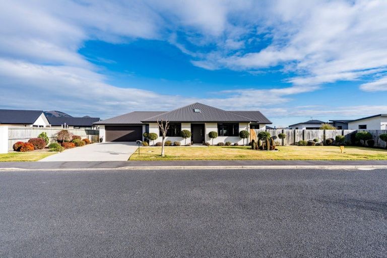 Photo of property in 3 Anderton Crescent, Mosgiel, 9024