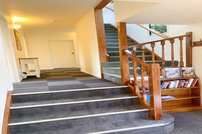 Photo of property in 1 Burnett Place, Lake Tekapo, 7999