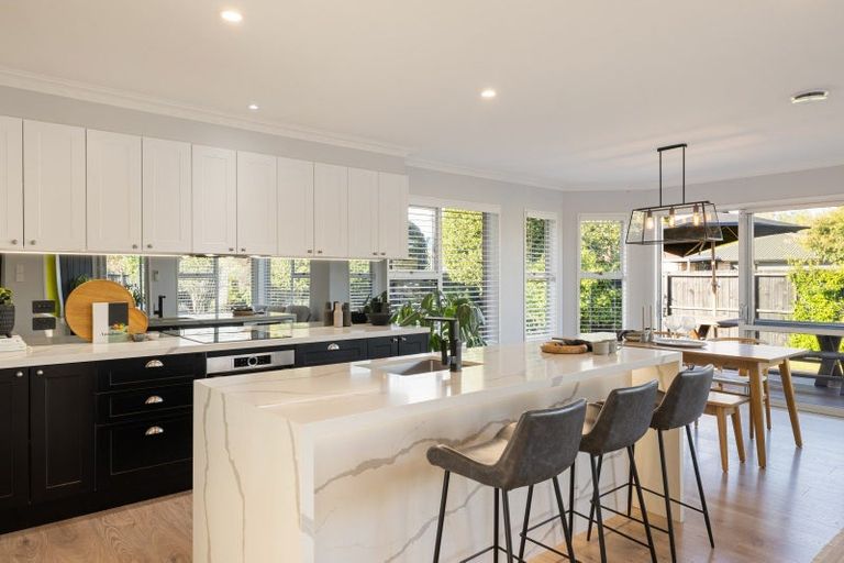 Photo of property in 82 Williams Street, Cambridge, 3434