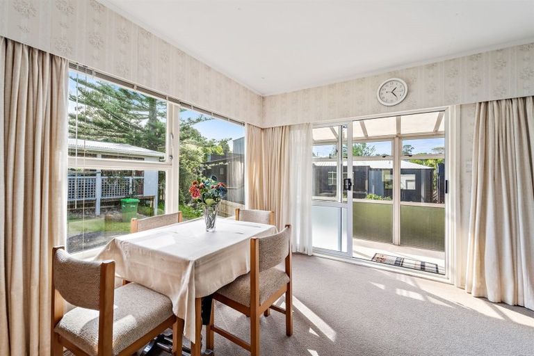 Photo of property in 1/66 Bentley Avenue, Glenfield, Auckland, 0629