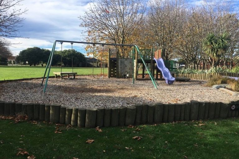 Photo of property in 1/16b Langham Place, Redwood, Christchurch, 8051