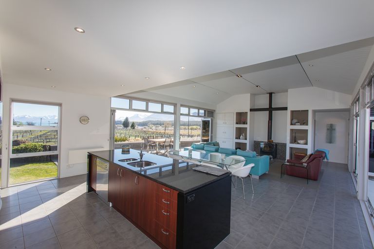 Photo of property in 9 Dwyer Place, Lake Tekapo, 7999
