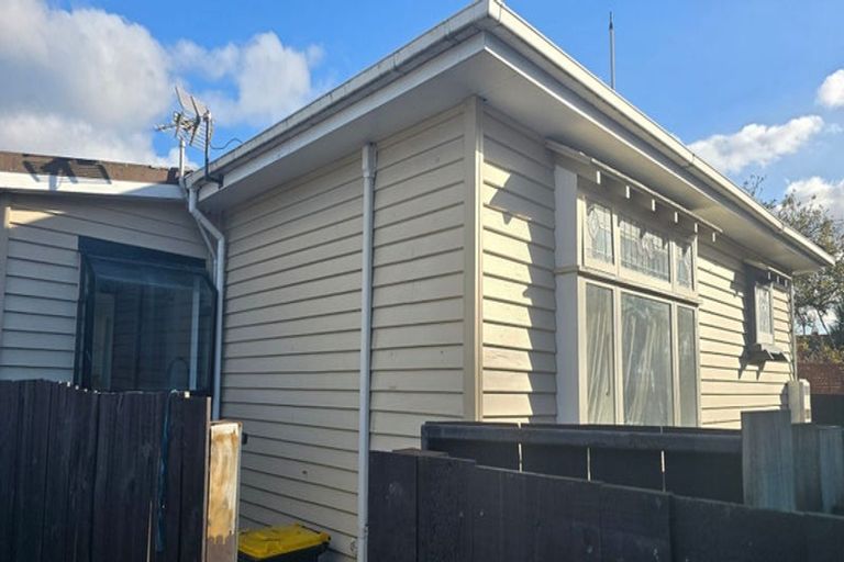 Photo of property in 304a Ferry Road, Waltham, Christchurch, 8011