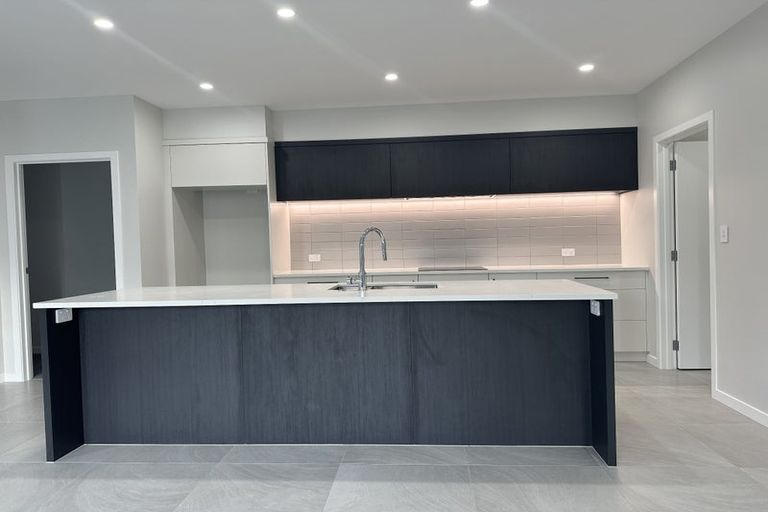 Photo of property in 5 Cassin Place, Taradale, Napier, 4112