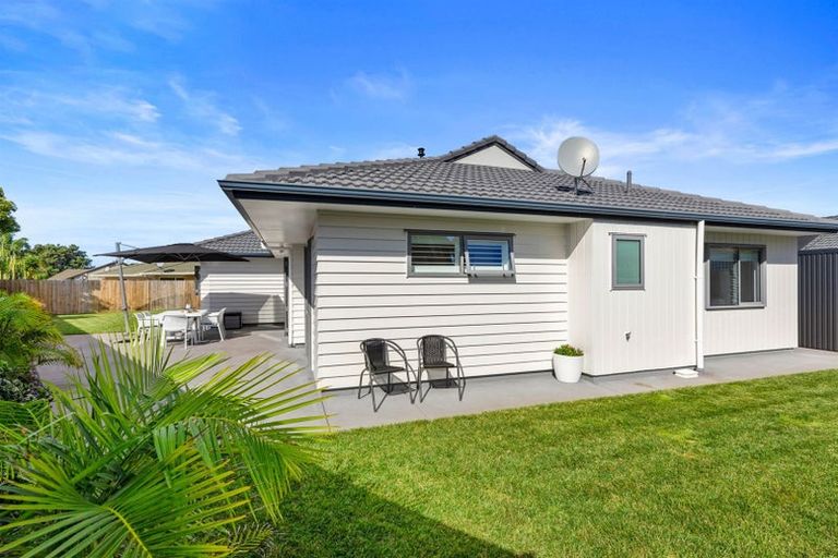 Photo of property in 27 Seychelles Drive, Papamoa Beach, Papamoa, 3118