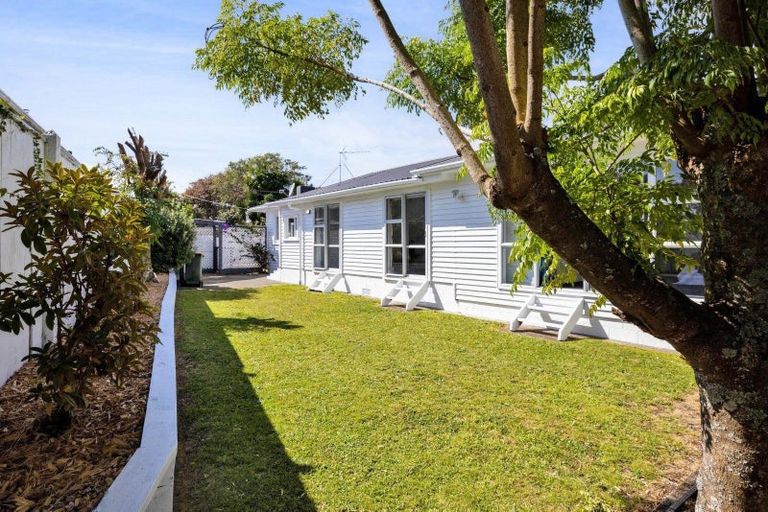 Photo of property in 20 Stuart Place, Blagdon, New Plymouth, 4310