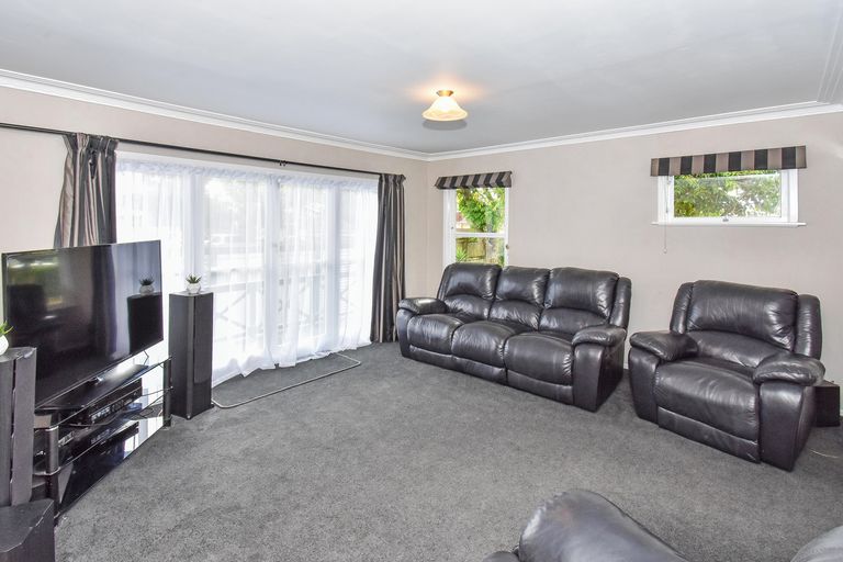 Photo of property in 431a Great South Road, Opaheke, Papakura, 2113