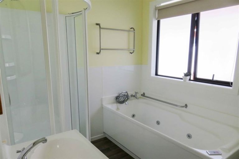 Photo of property in 35 Grove Bush Woodlands Road, Woodlands, Invercargill, 9871