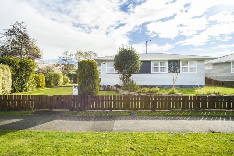 Photo of property in 56 Apollo Parade, Milson, Palmerston North, 4414