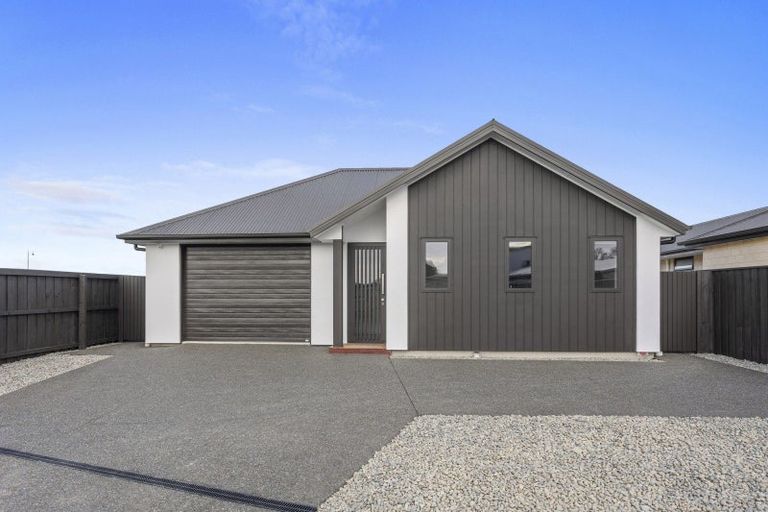 Photo of property in 3 Livingstone Place, Rangiora, 7400