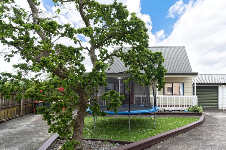 Photo of property in 1/24 Leven Lane, Totara Heights, Auckland, 2105