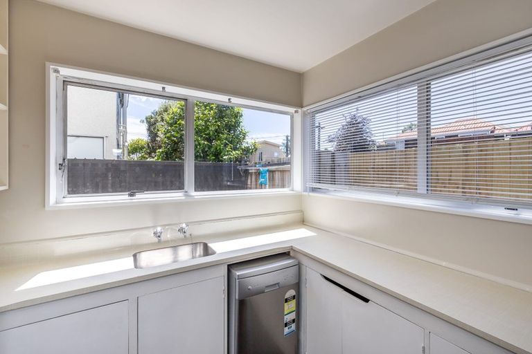 Photo of property in 3/12 Berry Street, St Albans, Christchurch, 8014