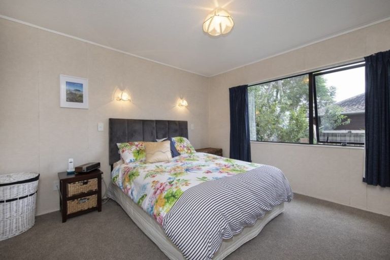 Photo of property in 1/105 Moa Road, Point Chevalier, Auckland, 1022