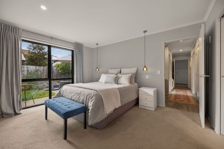 Photo of property in 6 Alluvial Court, Arthurs Point, Queenstown, 9371
