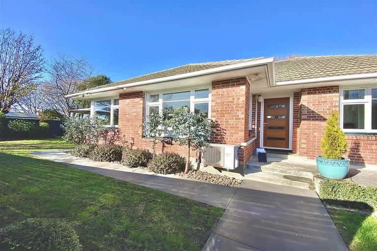 Photo of property in 9 Yeovil Place, St Albans, Christchurch, 8052