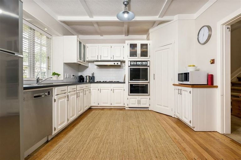 Photo of property in 14a Norwood Road, Bayswater, Auckland, 0622