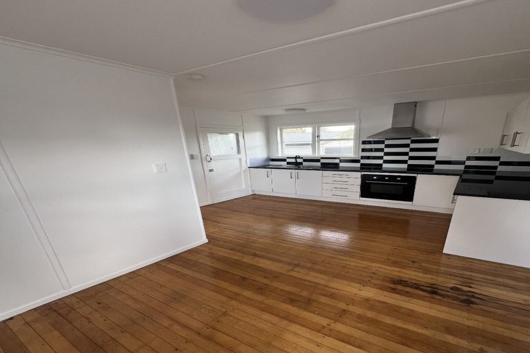 Photo of property in 447 Massey Road, Mangere East, Auckland, 2024