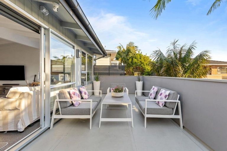 Photo of property in 52 The Circle, Manly, Whangaparaoa, 0930