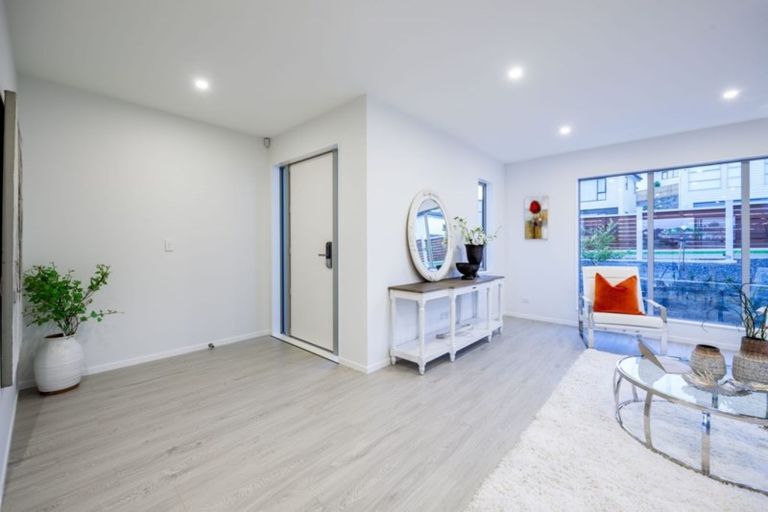 Photo of property in 155 Godfrey Drive, Orewa, 0931