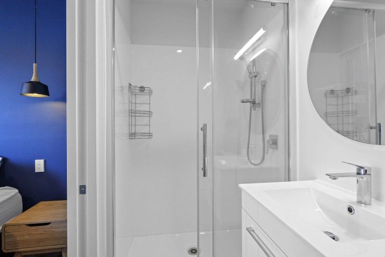 Photo of property in 5 Shaftesbury Street, Avonhead, Christchurch, 8042