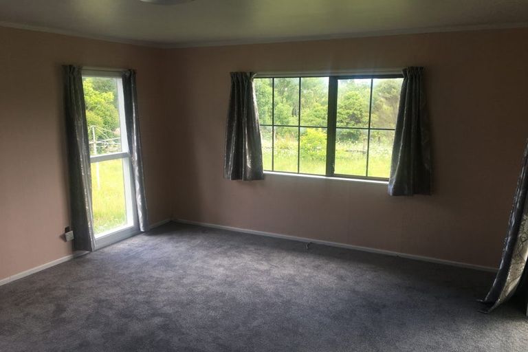 Photo of property in 695 State Highway 16, Kumeu, 0891