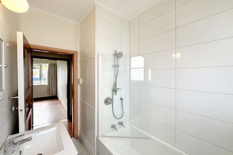 Photo of property in 2 White Street, Whanganui East, Whanganui, 4500