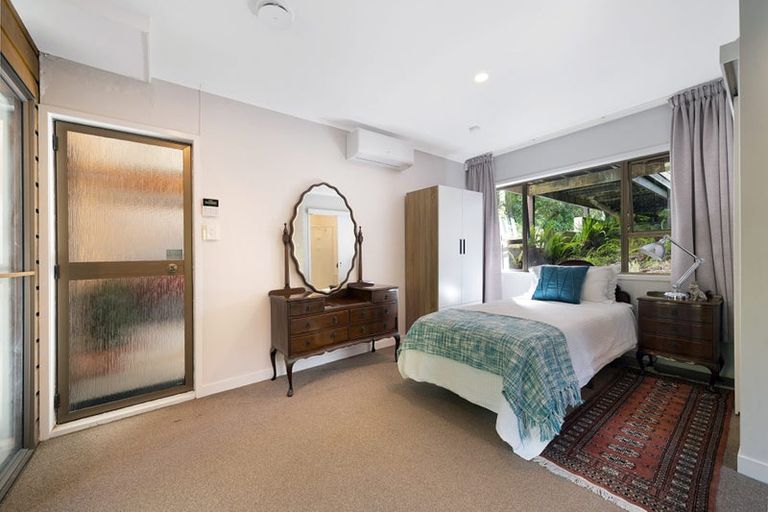 Photo of property in 2/5 Highlight Parade, Te Atatu South, Auckland, 0610